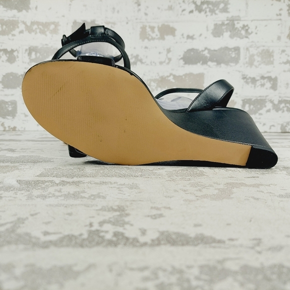 New NORDSTROM RACK Carrie Black Ajustable Ankle Strap Wedge Sandal M233 - Picture 8 of 12